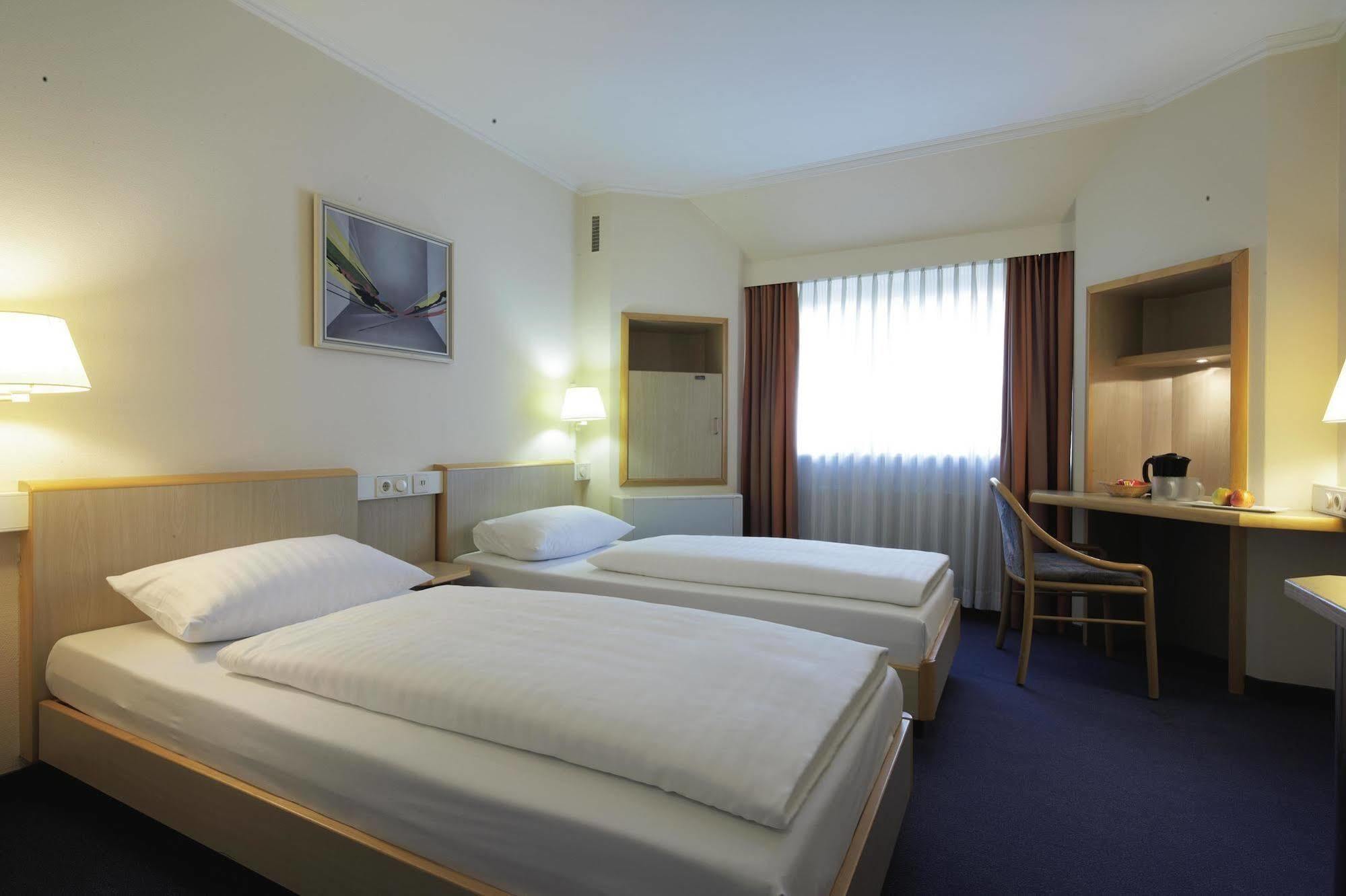 Intercityhotel Erfurt Exterior photo